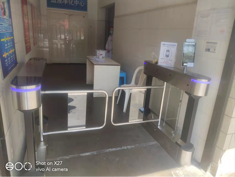 昆明市第三人民醫(yī)院（健康碼測溫擺閘(圖2)